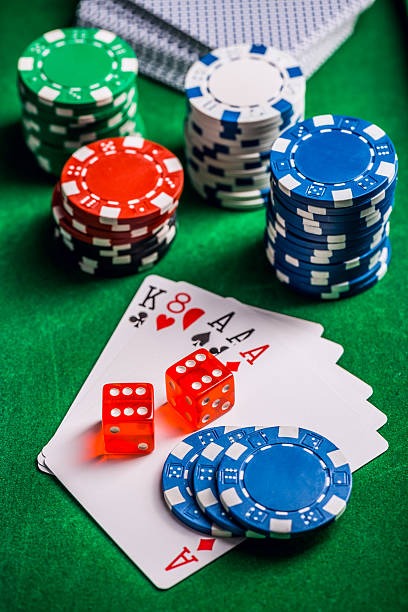 BandarQ hand rankings and card combinations